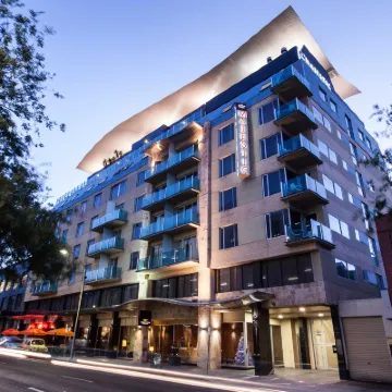 Majestic Roof Garden Hotel Hotels near National Wine Centre of Australia