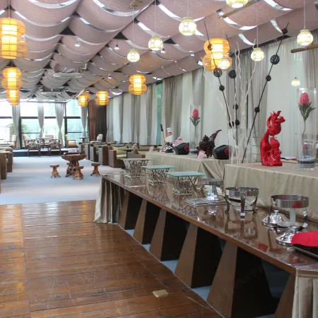 Huifeng Hotel
