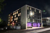 Studio 8 Residences - Adults Only Hotels in Ryde