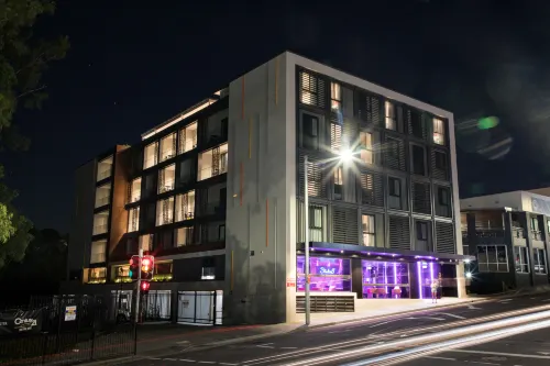 Studio 8 Residences - Adults Only Отели в г. Ryde