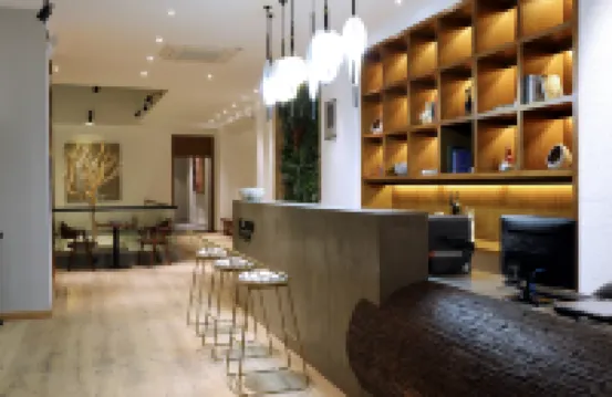 見外精品客棧（海口騎樓老街鐘樓店）