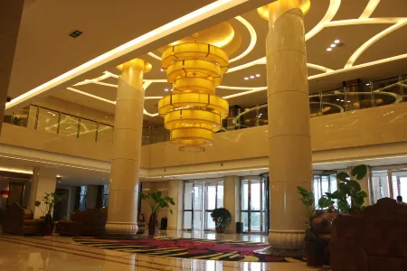 Haocheng International Hotel Отели рядом с достопримечательностью «Sanyuan City God Temple»