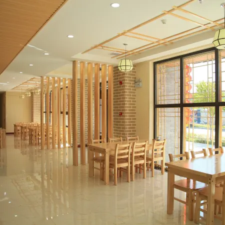 Changbai Mountain Lixiang Holiday Hotel