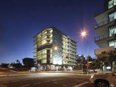 Vine Serviced Apartments Отели рядом с достопримечательностью «West End»