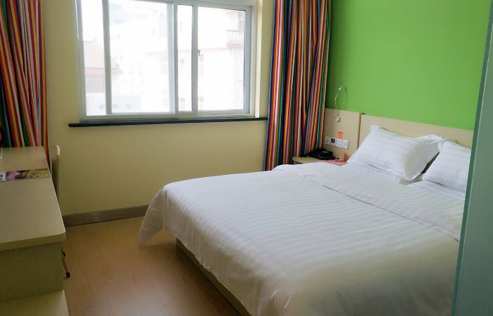 7Days Inn Chain Hotel (Hanzhong Yang County Heping Road)
