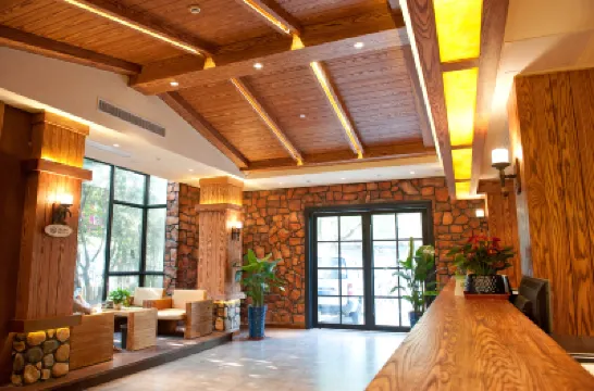 Jiamei Tianyuan Hotel Các khách sạn gần Đại học Đồng Tế