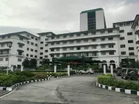 The Manila Hotel Hotel dekat IEMELIF Cathedral