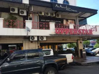 Lintas Plaza Hotel Hotel in zona State Archives