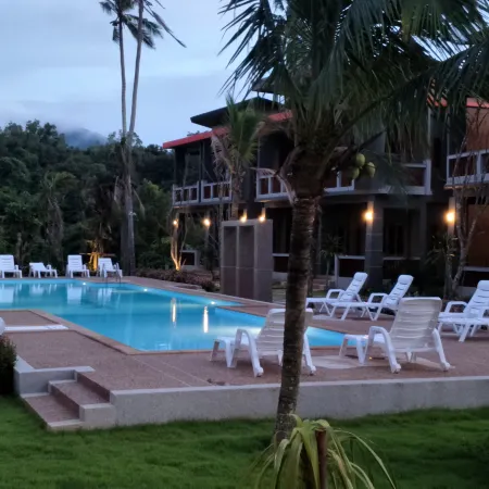 Lanta Infinity Resort Отели рядом с достопримечательностью «Lanta Klong Nin Beach»