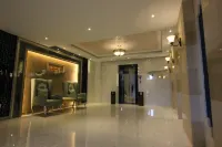 Yixuan Hotel (Zhoukou Passenger Transport Center Station)