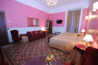 Hotel Sweet Home