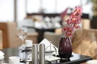 Nanyuan Universe Deluxe Hotel - Luxury
