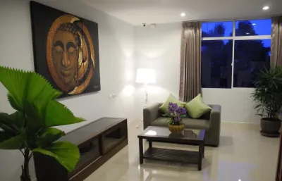 Green House Phuket Hotels in Boat Lagoon
