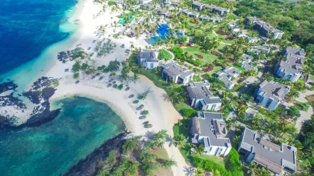 Long Beach A Sun Resort Отели рядом с достопримечательностью «Остров Серф»