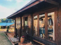 menghaidaqindaokezhan Hotels in Menghai