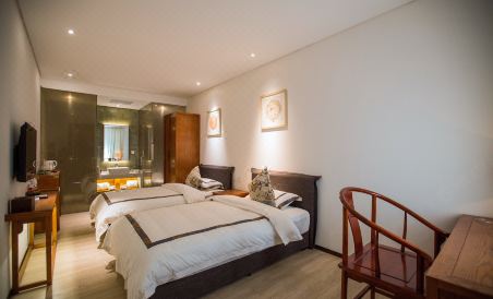 Leo's Inn - Housity