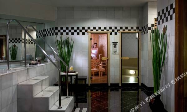 Diamond Hotel Manila