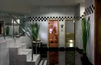 Diamond Hotel Manila - spa