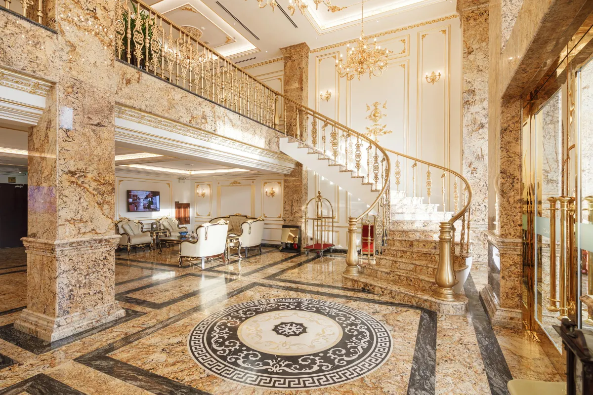 Monarque Hotel Danang