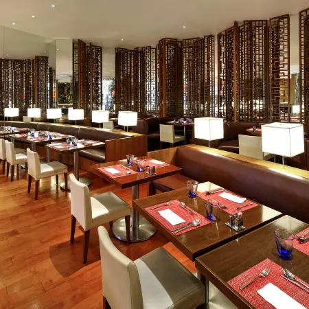 Novotel Citygate Hong Kong Отели рядом с достопримечательностью «Аутлет Citygate»