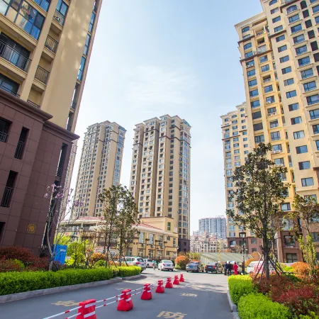 Tinghaiju Seaview Apartment (Qingdao Jinshatan Shop) Отели рядом с достопримечательностью «Пляж Голден-Бич»