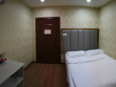 Huihai Hotel Hotels in Xinbin