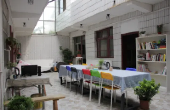 Fangwu Youth Hostel