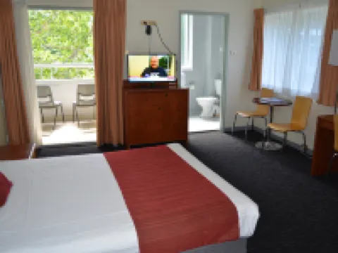 Devere Hotel Hotels near The First European Garden in the Continent of Australia