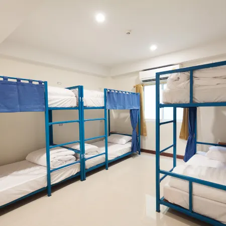 Happy Hostel