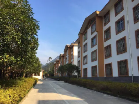 Home of Little Bee Guesthouse โรงแรมใกล้ป้าซาน