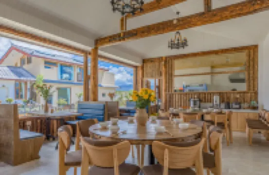 Lijiang Snow Mountain House View Courtyard (Baisha Ancient Town Branch)