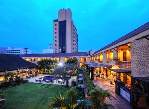 โรงแรมฮอลิเดย์ การ์เดน เชียงใหม่