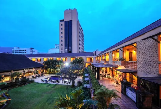Holiday Garden Hotel & Resort Hotels in Chiang Mai