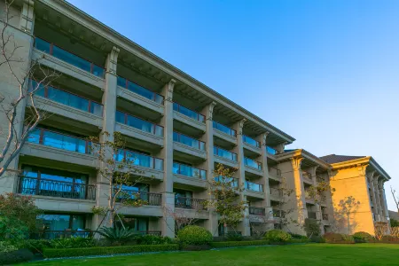 Jiazhihui Aihai Holiday Hotel (Zhujiajian Lvcheng Dongsha) Отели рядом с достопримечательностью «Tawan Golden Sand Beach»