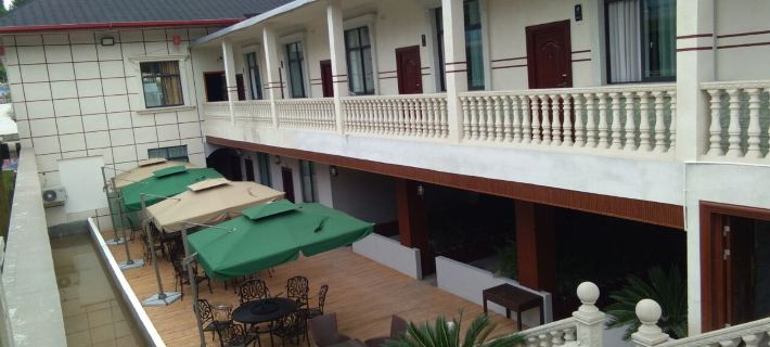 Yilongshan Leisure Farm Hotels in Yilong