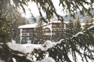 Hotel Waldhuus Hotels near Vaillant Arena