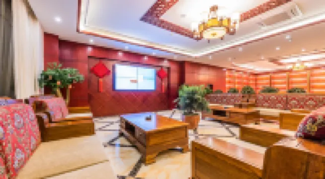 Flying Charm Grand Hotel