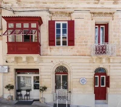 Two Pillows Boutique Hostel