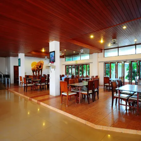 Alina Grande Hotel & Resort Отели рядом с достопримечательностью «Pearl Beach»