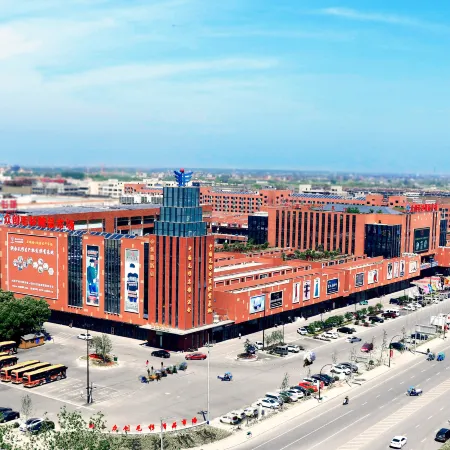 Huilong Hotel (Jiaxinghong Hezhongchuang Market Store) Отели рядом с достопримечательностью «Хасин Цин Цин Бань»
