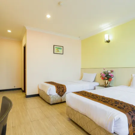 Adel Hotel