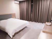 汕头橙堡公寓酒店 - 豪华大床房