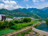 Linxi Xiaozhu Hostel Hotels near Shishe Village