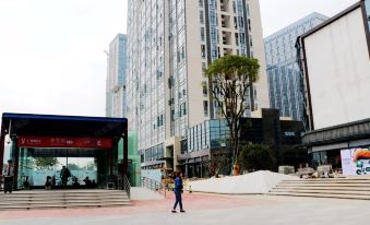 WIFI Boutique Apartment (Guangzhou Luogang Xiangxue Metro Station)