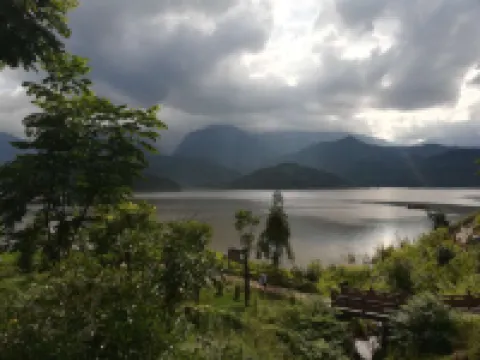 瓦屋山老船長の家民宿（雅女湖）