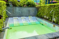 Xianning Chutian Yaochi Hot Spring Resort - Pools