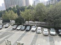 重庆庆泰金贸酒店 - 停车场