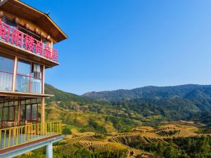 Longji Terrace Yueyanglou Shangpinju (Jinfoding Cable Car Viewing Attractions Shop)