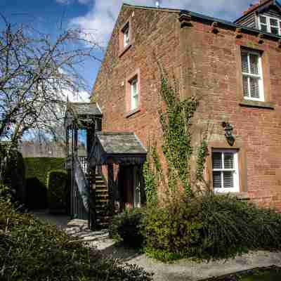 Crown Hotel Wetheral Hotel Exterior