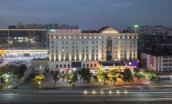 Vienna Hotel (Nanchang Railway Station Dinggong Road South Metro Station)